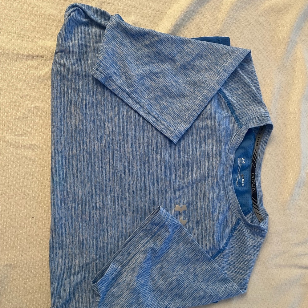 UA, men’s XL t-shirt